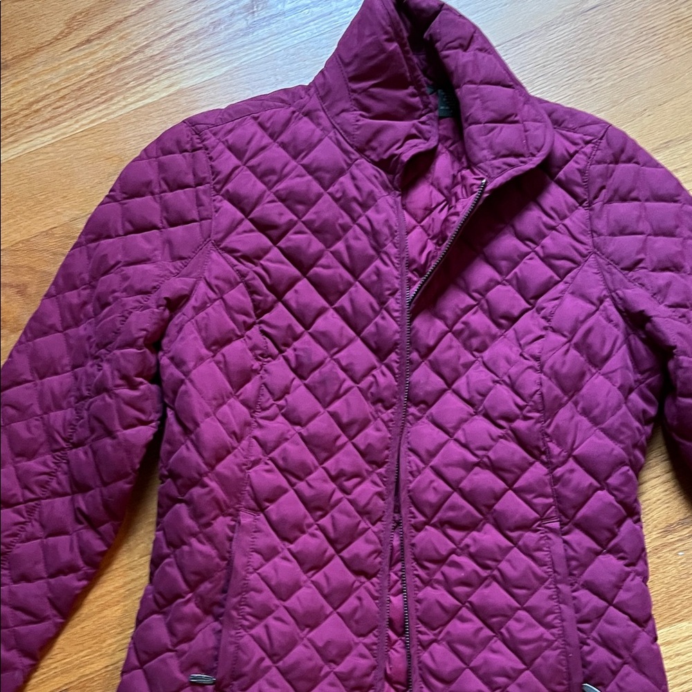 Eddie Bauer Women's Puffer Jacket - Deep Burgundy
